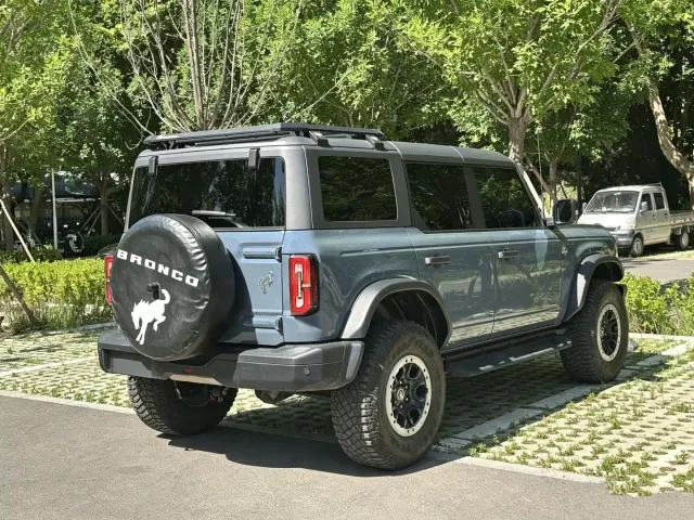 Ford Bronco — Фото автомобиля 14