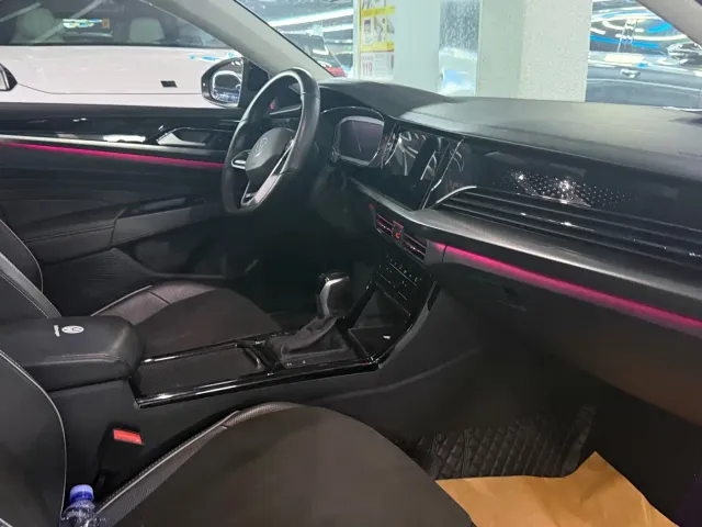 Volkswagen Passat — Фото автомобиля 9