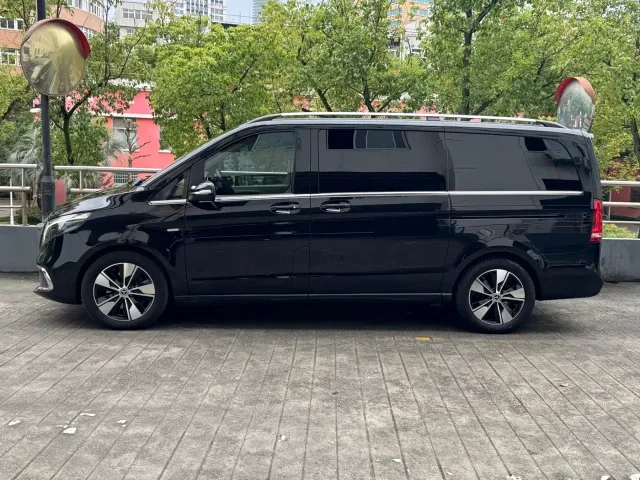 Mercedes-Benz V-Class — Фото автомобиля 4