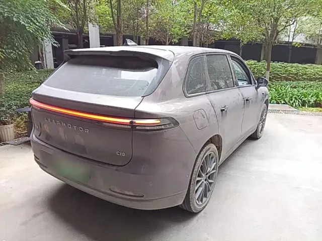 Leapmotor C10 — Фото автомобиля 6