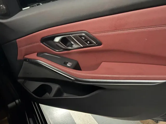 BMW 3 Series — Фото автомобиля 9