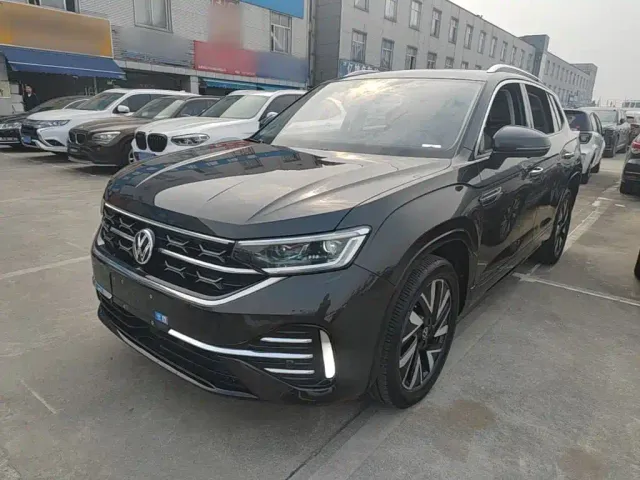 Фотография автомобиля — Volkswagen Tayron