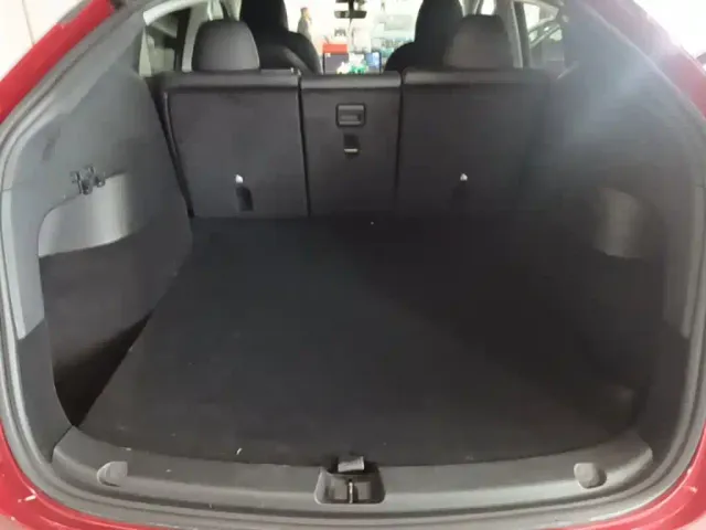 Tesla Model Y — Фото автомобиля 18