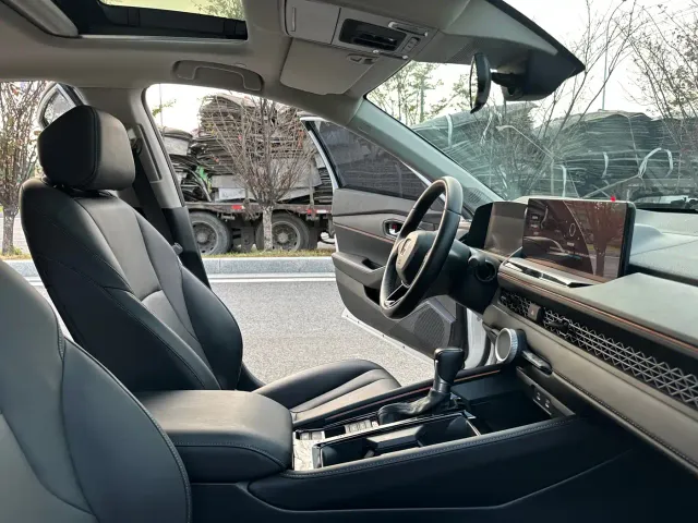 Honda Accord — Фото автомобиля 12