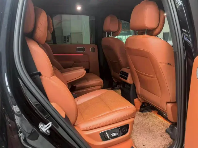 Li Auto L8 — Фото автомобиля 4