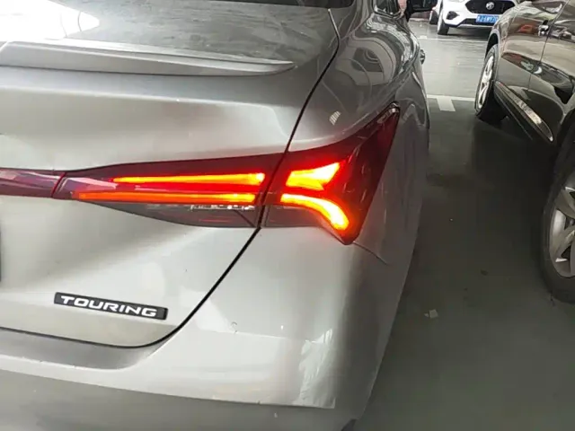 Toyota Avalon — Фото автомобиля 7
