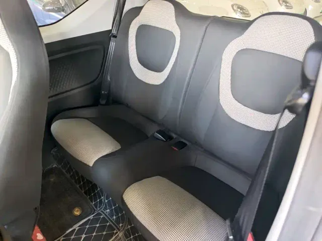 Wuling Hongguang Mini EV — Фото автомобиля 16