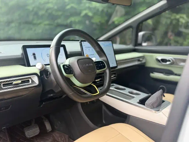 GAC Aion Y — Фото автомобиля 2