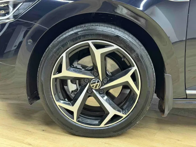 Volkswagen Passat — Фото автомобиля 5