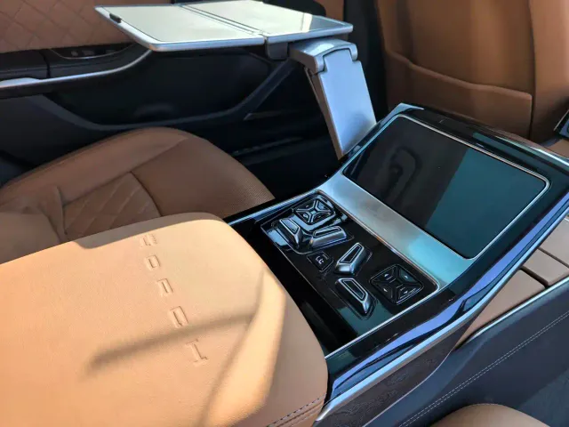 Audi A8 — Фото автомобиля 16