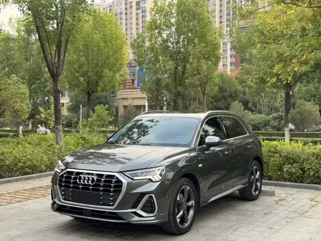 Фотография автомобиля — Audi Q3