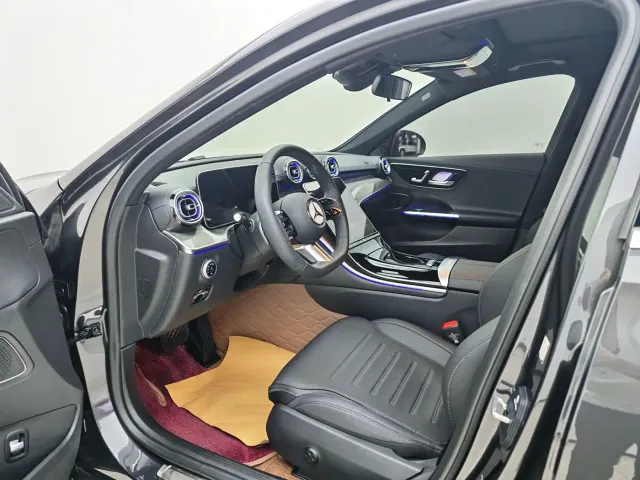 Mercedes-Benz C-Class — Фото автомобиля 4