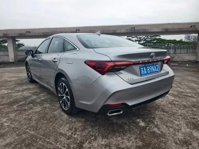 Toyota Avalon — Фото автомобиля 14