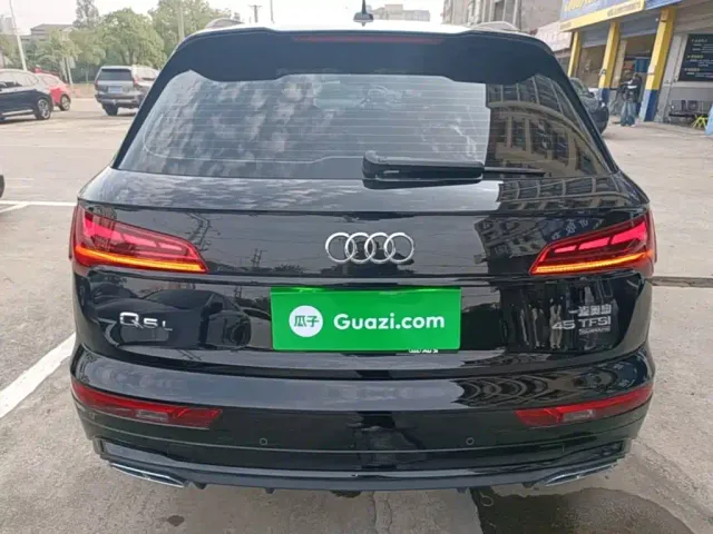 Audi Q5L — Фото автомобиля 5