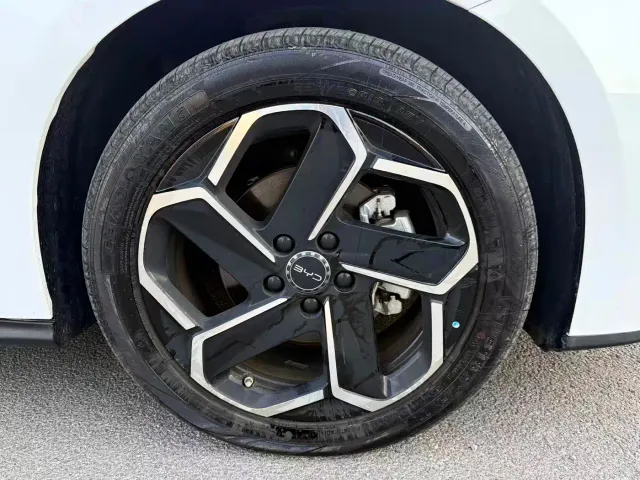 BYD Seal 06 — Фото автомобиля 19