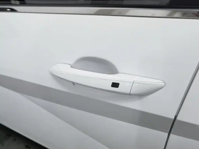 Hyundai Elantra — Фото автомобиля 18
