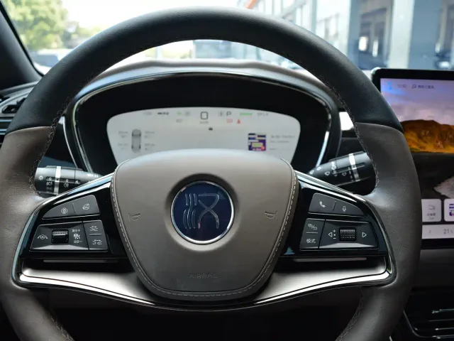 BYD Han — Фото автомобиля 13