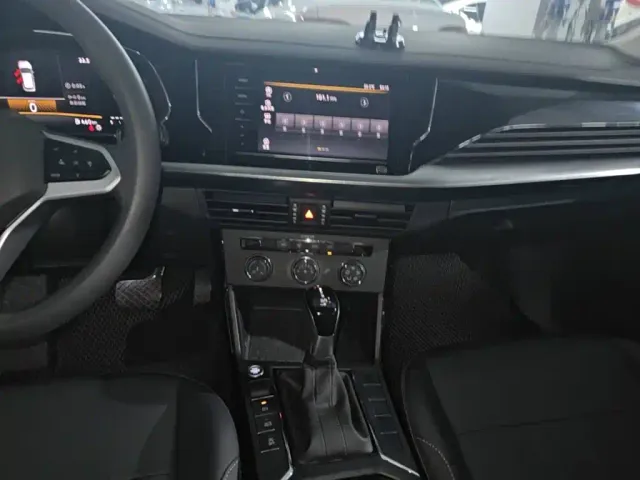 Volkswagen Passat — Фото автомобиля 12