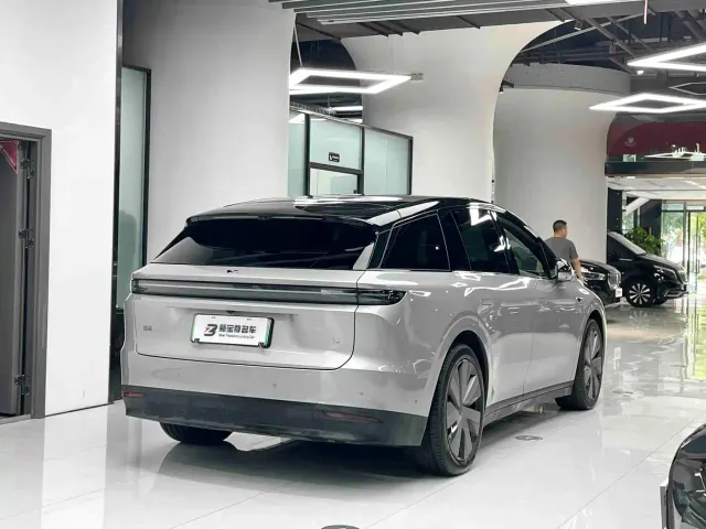 Li Auto i6 — Фото автомобиля 10