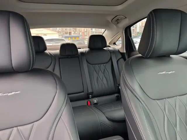 Chery Arrizo 8 — Фото автомобиля 11