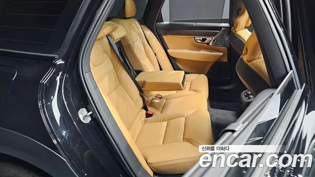 Вольво V90 — Фото автомобиля 11