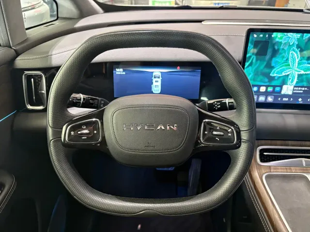 Hycan V09 — Фото автомобиля 7