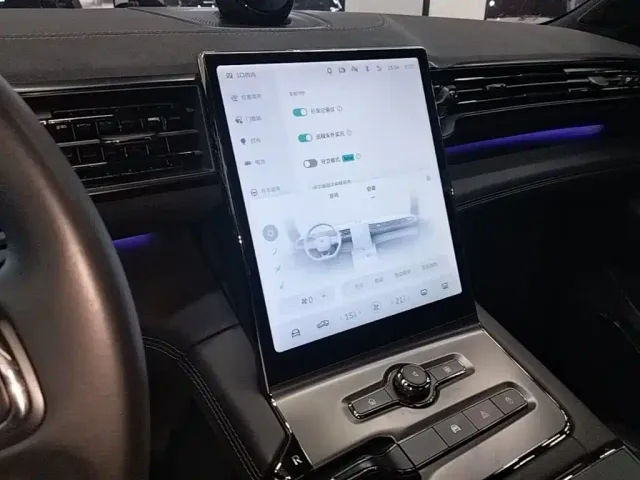 Nio EC6 — Фото автомобиля 12