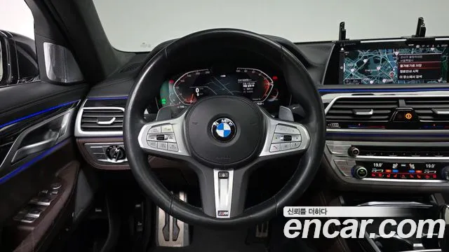 BMW 7-Series — Фото автомобиля 9