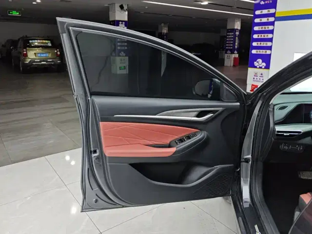 Changan Eado — Фото автомобиля 7