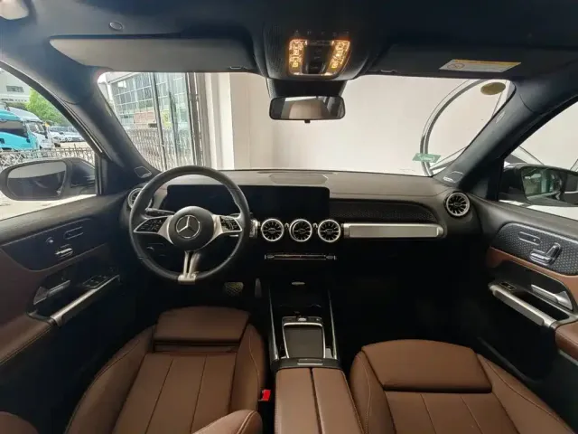 Mercedes-Benz EQB — Фото автомобиля 7