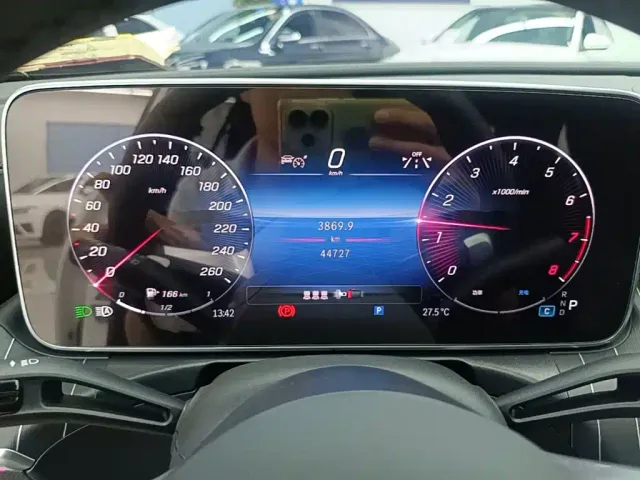 Mercedes-Benz C-Class — Фото автомобиля 11