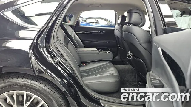 Genesis G80 Бензин 2.5 турбо AWD — Фото автомобиля 12