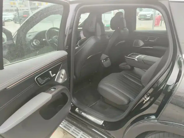 Mercedes-Benz EQS SUV — Фото автомобиля 5