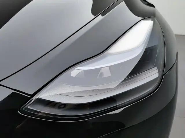 Tesla Model Y — Фото автомобиля 7