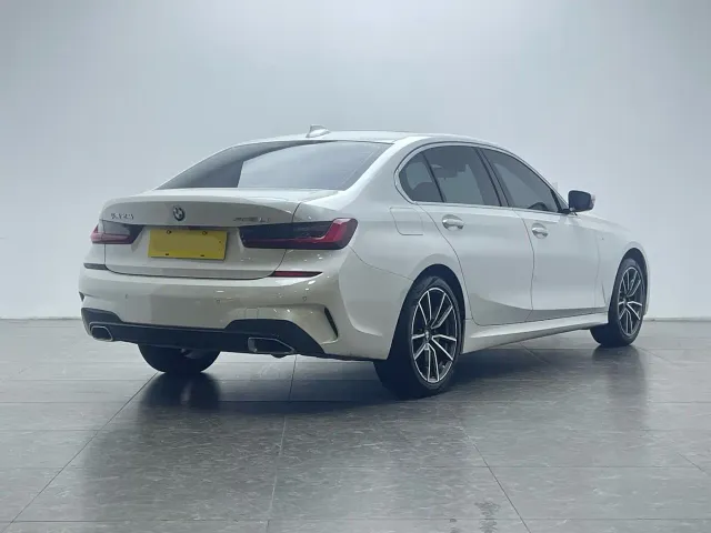 BMW 3 Series — Фото автомобиля 3