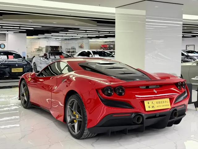 Ferrari F8 — Фото автомобиля 9