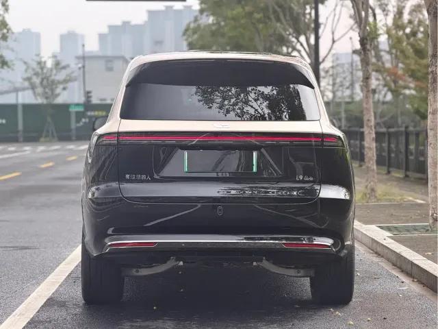 Li Auto L9 — Фото автомобиля 4