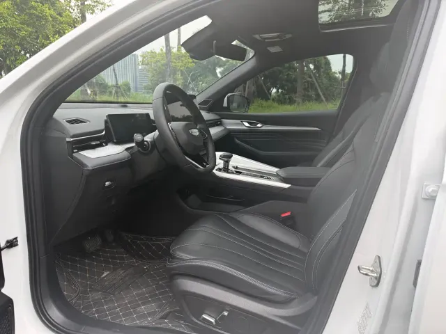 Geely Xingrui — Фото автомобиля 6