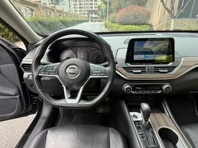 Nissan Teana — Фото автомобиля 9
