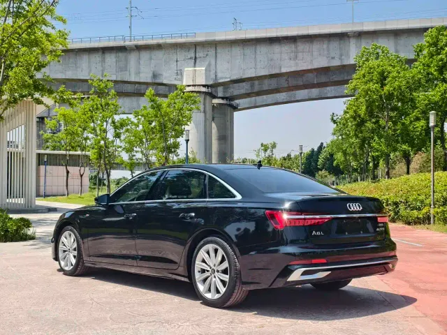 Audi A6L — Фото автомобиля 4