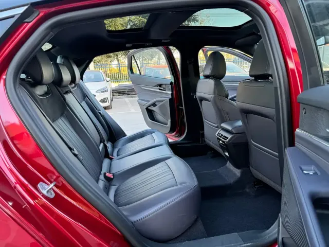 Ford Mondeo — Фото автомобиля 16