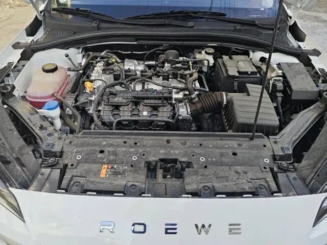 Roewe i5 — Фото автомобиля 10