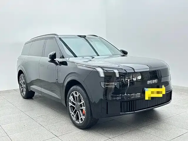 Lynk & Co 900 — Фото автомобиля 3