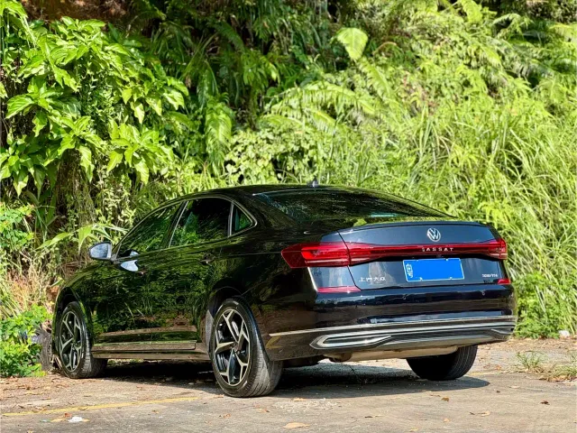 Volkswagen Passat — Фото автомобиля 4