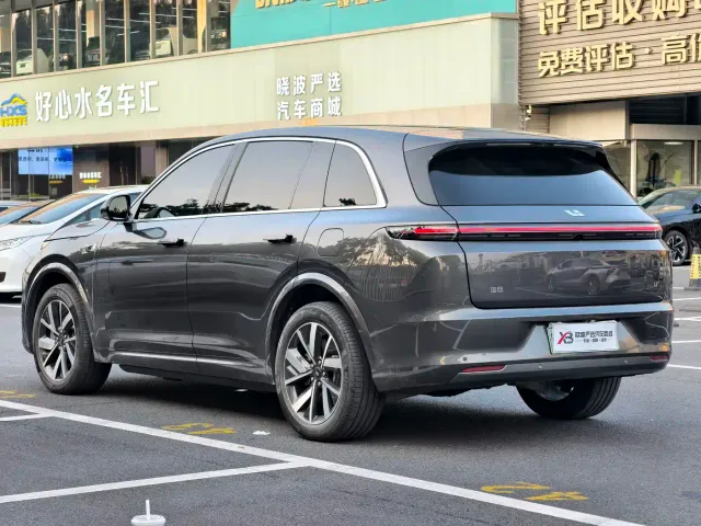 Li Auto L7 — Фото автомобиля 5