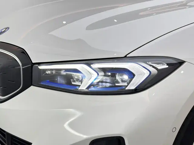 BMW i3 — Фото автомобиля 18