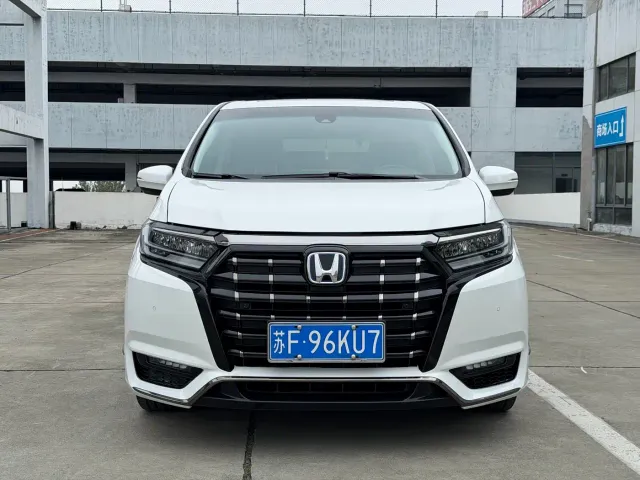 Honda Elysion — Фото автомобиля 2