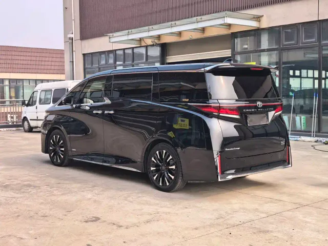 Toyota Vellfire — Фото автомобиля 6