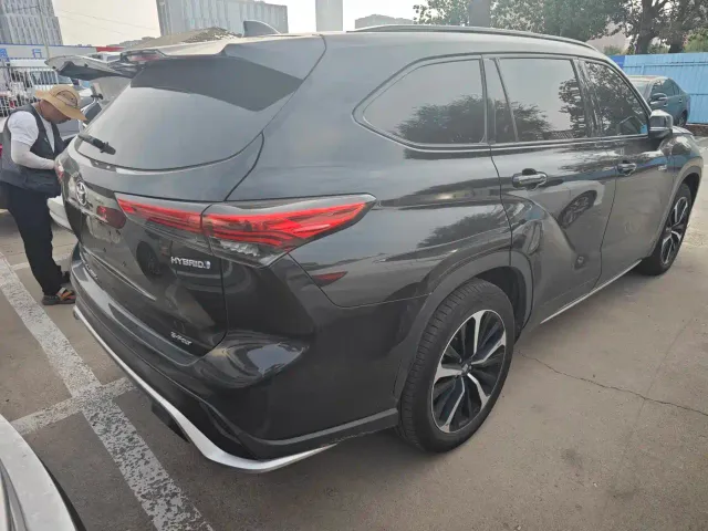 Toyota Crown Kluger — Фото автомобиля 2
