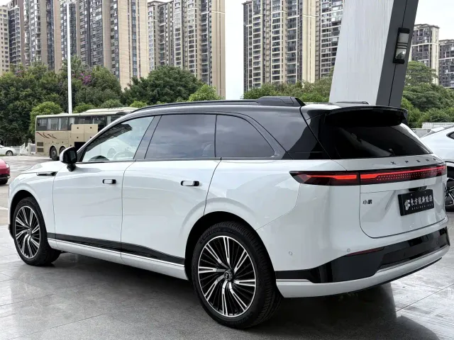 Xpeng G9 — Фото автомобиля 7